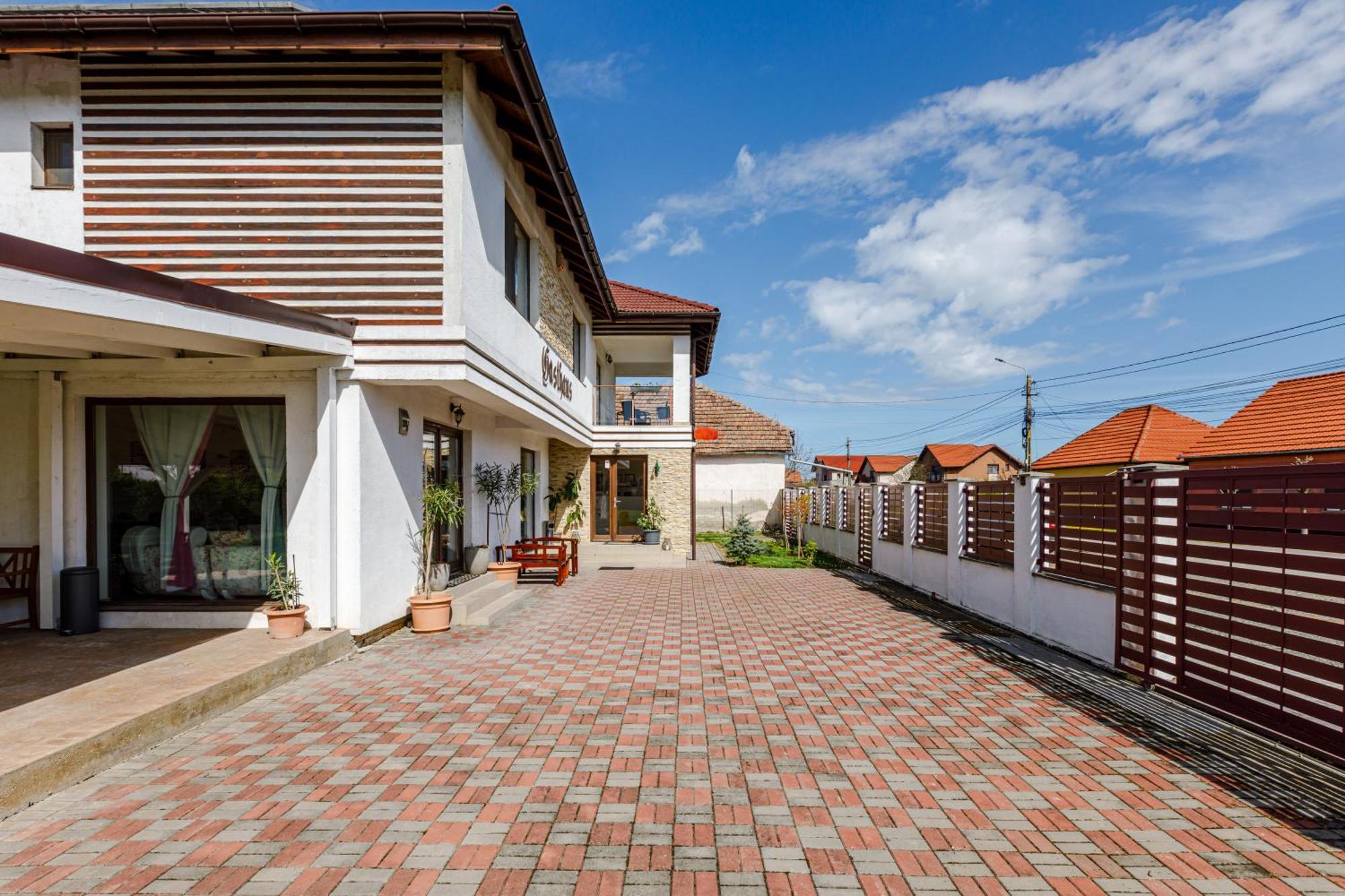 Gasthaus Sacalaz Hotel Timisoara Bagian luar foto